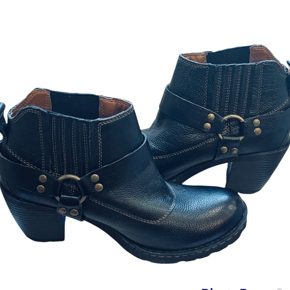 Born Shoes - BORN BOLO Leather Harness Black Booties Size 8